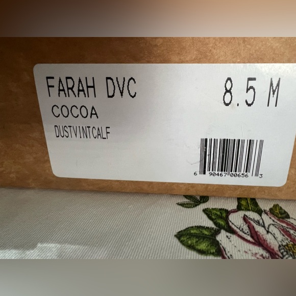 Ladies Bernardo Leather Sandals - Picture 10 of 13